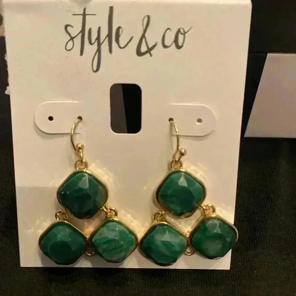 Style & Co Fish Hook Chandelier Earrings. Green / GoldNWT - Picture 1 of 3